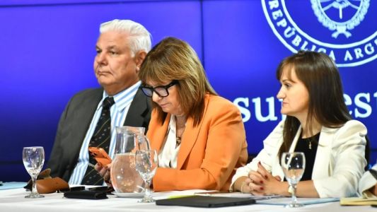 Reforma laboral: Bullrich busca cerrar acuerdos con legisladores antes del miércoles