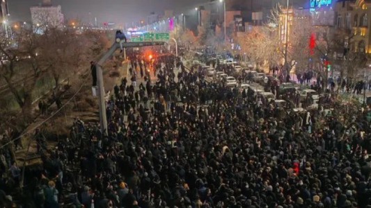 Irán endurece la represión y desafía a Estados Unidos en medio de protestas masivas