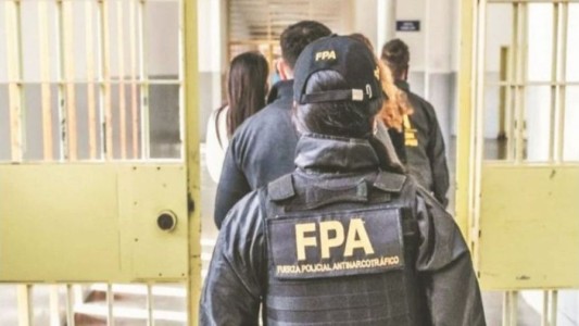 Detienen a 10 agentes penitenciarias por presuntas agresiones reiteradas