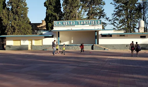 Emergencia y rápido operativo sanitario tras un hecho ocurrido en un club de Oliva