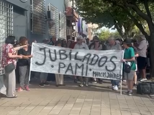 Protesta en Marcos Juárez por el cierre del Sanatorio Sudeste y la atención médica