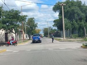 Conmoción en Deán Funes por el hallazgo de un feto dentro de un frasco en un baldío