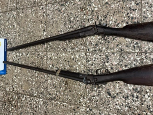 Cuatro detenidos en Tulumba por trasladar escopetas ilegales en un auto