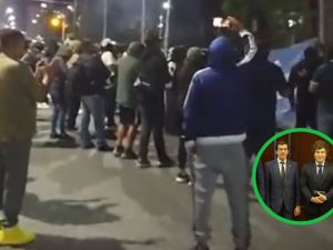 Tensión en Jujuy: Policías protestaron frente a la Casa de Gobierno por salarios