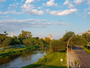 Tiempo en Córdoba: lunes inestable con calor y alerta por tormentas hacia la noche
