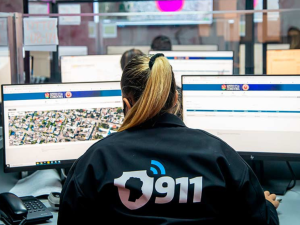 Una operadora del 911 salvó a un bebé de 29 días con instrucciones de reanimación