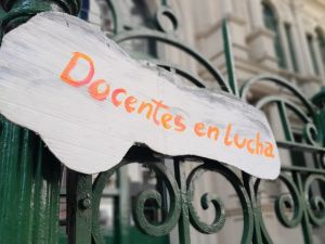 Uepc rechazó la oferta salarial del Gobierno de Córdoba y crece la tensión con los docentes