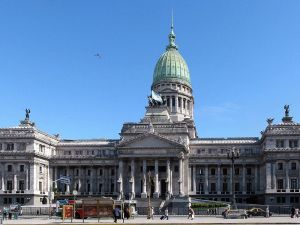 Amenaza de bomba en el Congreso activó un amplio operativo de seguridad policial