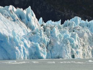 Ley de Glaciares: el oficialismo limita las audiencias públicas a 400 oradores
