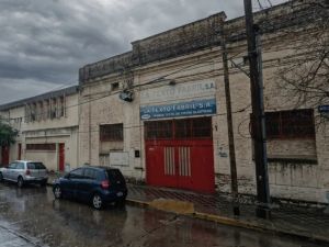 Cerró una histórica textil en Alta Gracia y crece el conflicto con sus trabajadores