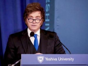 Milei criticó con dureza a empresarios y defendió su política económica en Nueva York