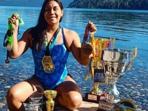 Mayte Puca hizo historia nadando al lograr récord en el cruce del Río de la Plata
