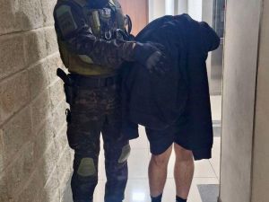 Barrio Centro: allanamientos, detención y cierre de un punto de venta de drogas