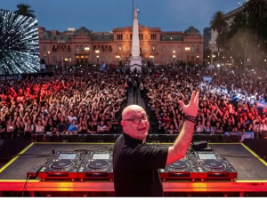El “Cura DJ” realizará un show gratuito en homenaje al Papa Francisco en Plaza de Mayo