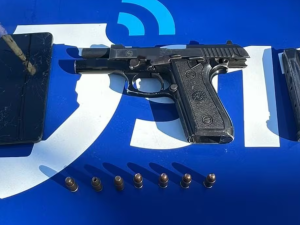 Dos menores armados fueron detenidos tras un operativo en barrio Residencial San Roque