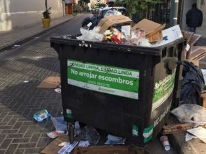 Consorcios de Córdoba piden proteger contenedores por la crisis de basura urbana