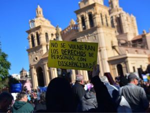 Discapacidad en Córdoba: prestadores y familias marchan en un fuerte reclamo federal