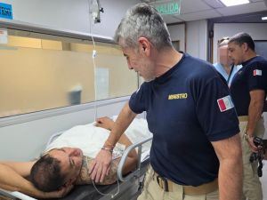 Dos policías heridos: Marcelo Marín y Juan Pablo Quinteros visitaron a los efectivos