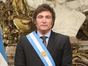 Javier Milei apuntó contra el periodismo y defendió el rumbo económico del Gobierno
