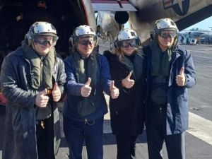 Javier Milei visitó un portaaviones de Estados Unidos para reforzar la alianza militar