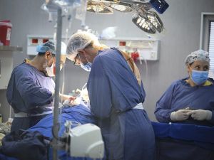 Hito en la salud: el Hospital Tránsito Cáceres realizó una compleja cirugía hepática