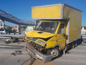 Choque triple en Circunvalación dejó dos heridos y complicó el tránsito en El Tropezón