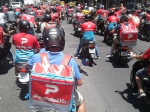 Repartidores reclaman mejoras en tarifas y condiciones laborales en Córdoba