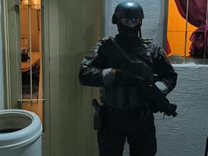 Pareja detenida en Jesús María por venta de droga tras un allanamiento policial