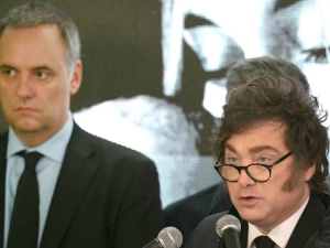 En medio de rumores, Milei respaldó a Adorni y negó cambios en el gabinete nacional