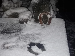 El Cerro Champaquí amaneció cubierto de nieve tras el fuerte descenso de temperatura