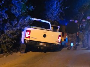 Tragedia en Córdoba: un conductor murió tras chocar su camioneta contra una casa