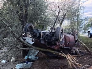 Grave accidente en Las Tapias: un joven lucha por su vida tras un fuerte vuelco