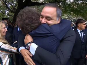 Milei y Adorni se reunieron en Olivos para reactivar la gestión y lanzar leyes