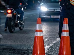 Persecución a alta velocidad en Deán Funes: un joven detenido tras evadir un control