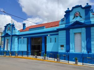 Dos detenidos en Deán Funes tras un robo de un celular en la vía pública