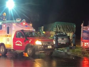 Tragedia en la Ruta 8: un conductor murió tras chocar contra un camión en Córdoba