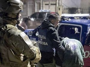 Detuvieron a un joven en Villa Nueva por un ataque a puñaladas