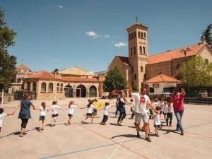 Apartarán de sus tareas escolares al sacerdote denunciado en una institución de Carlos Paz