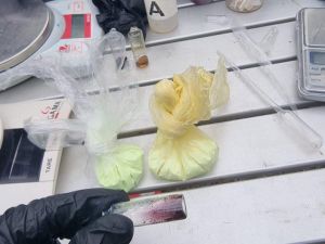 Operativo a hinchas de River en Córdoba: cuatro detenidos y secuestro de drogas en la autopista 9