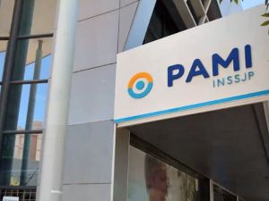 Crisis en el PAMI: el Gobierno inyecta más de $580.000 millones para sostener el sistema