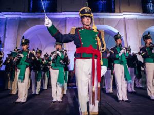 Córdoba celebró el 25 de Mayo con el tradicional relevo de guardia en el Cabildo Histórico