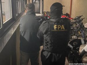 Arroyito: detienen a un hombre y secuestran una motocicleta con pedido judicial en operativo antinarcótico