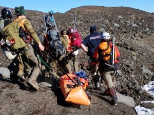 Tragedia en Chile: una mujer murió tras caer 600 metros en el volcán Llaima durante una excursión