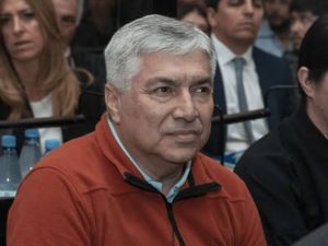 Lázaro Báez fue internado de urgencia por un cuadro severo de pulmonía