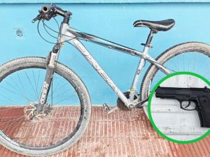 Tres menores fueron detenidos tras asaltar a una mujer en Fincas del Sur