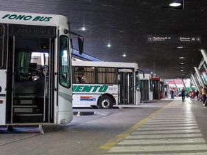 El aguinaldo del transporte se pagará en cuotas en medio de la crisis del sistema