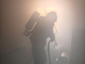 Grave incendio en Ampliación Cabildo: un hombre está en estado crítico de salud