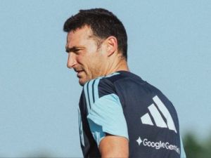 Argentina recupera futbolistas y ajusta detalles para el estreno mundialista