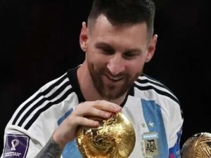 El espíritu mundialista se vive en el Cabildo con fotos de la Selección en Qatar 2022