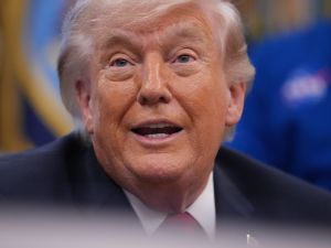 El presidente Trump anuncia reapertura de Ormuz tras acuerdo de paz con Irán y EEUU